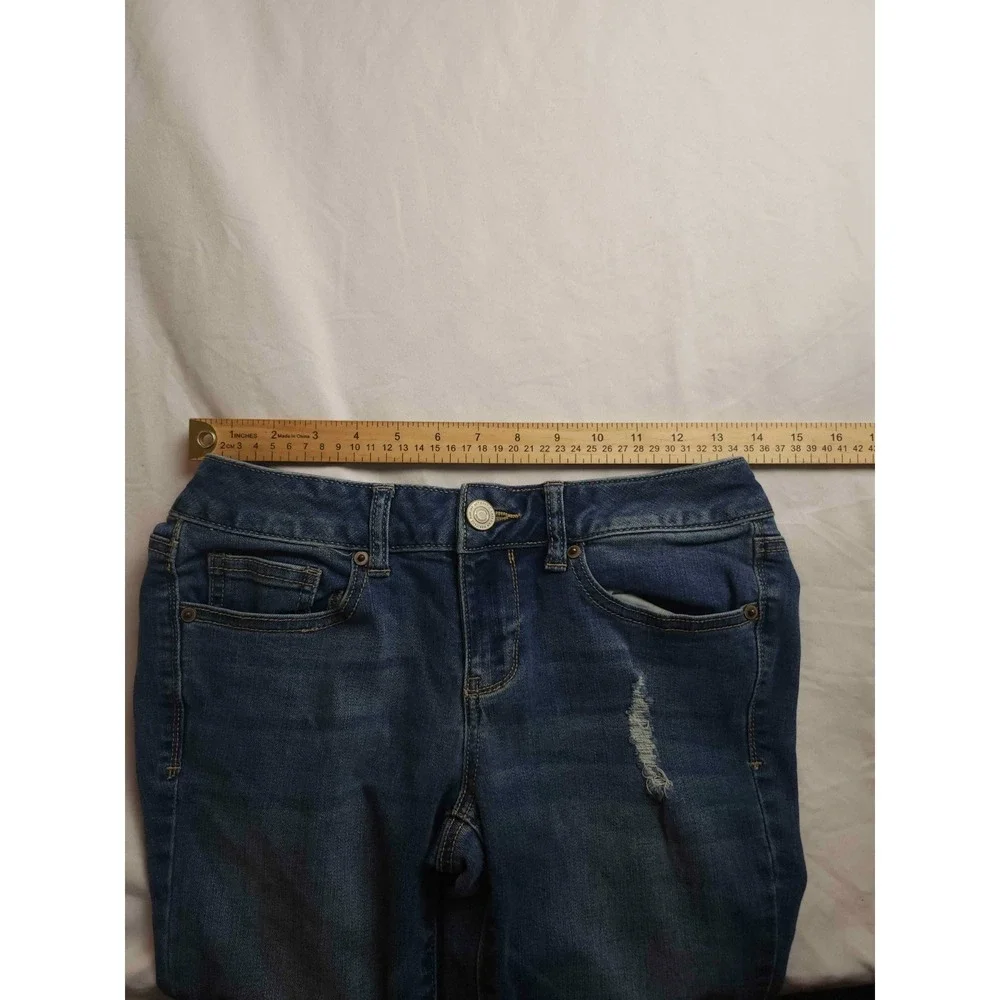 SO‎ Skinny Jeans Womens Size 3 Juniors Blue Denim Dark Wash Distressed Stretch
